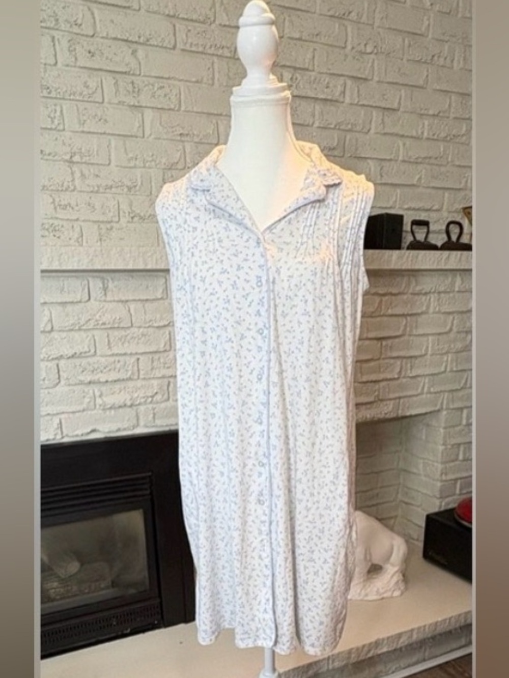 Aerie Sleeveless Button-Front Ditsy Floral Sleepshirt Nightgown Size Small